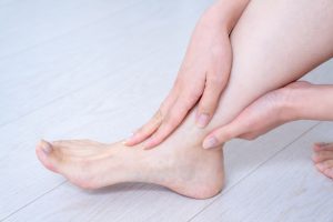 足がつる、浮腫